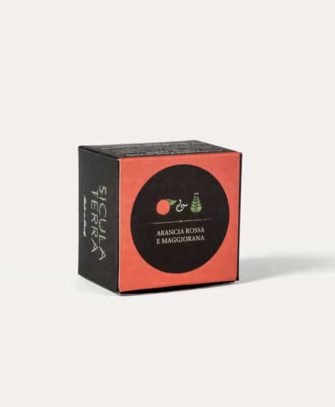 Cioccolatini aromatizzati con arancia rossa e maggiorana