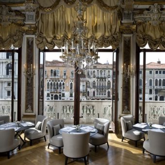 Cioccolato Sabadì - Un motivo in più per andare in un hotel 7 stelle a Venezia! 2 RS1930 Aman Canal Grande Venice Piano Nobile Dining Room scr